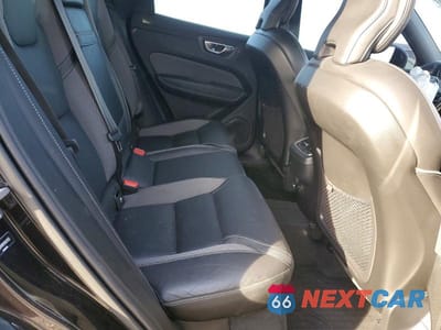 Zdjęcie 11 z 13 samochodu: 2021 VOLVO XC60 T5 R-DESIGN VIN:YV4102RM8M1840160 - miniatura