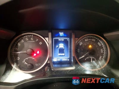 Zdjęcie 9 z 12 samochodu: 2018 TOYOTA TACOMA SR5 V6 VIN:5TFSZ5AN4JX144908 - miniatura