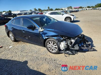 Czwarte zdjęcie samochodu z boku: 2018 MAZDA 3 SPORT VIN:3MZBN1U76JM186842 - miniatura