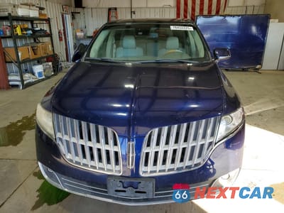 Piąte zdjęcie samochodu w środku: 2011 LINCOLN MKT VIN:2LMHJ5AR7BBJ52255 - miniatura