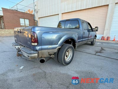 Czwarte zdjęcie samochodu z boku: 2006 FORD F350 SUPER DUTY VIN:1FTWW32P86EA59281 - miniatura