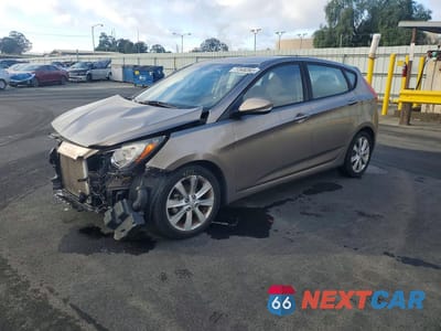 2013 HYUNDAI ACCENT SE KMHCU5AEXDU138129 - główne zdjęcie licytacji z USA - miniatura