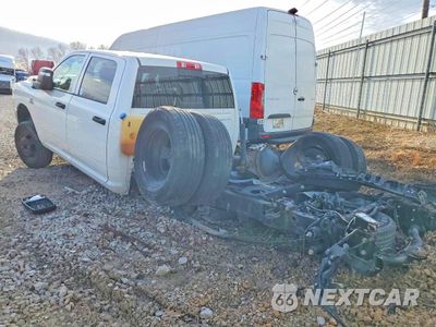 Trzecie zdjęcie samochodu z tyłu: 2024 RAM 3500 TRADESMAN VIN:3C63RRGL1RG155776 - miniatura