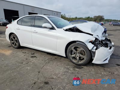 Czwarte zdjęcie samochodu z boku: 2018 ALFA ROMEO GIULIA Q4 VIN:ZARFAEDN7J7573518 - miniatura