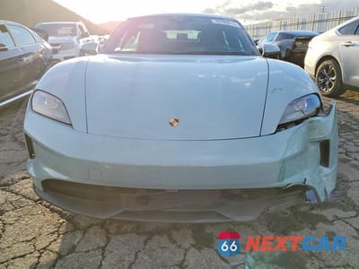 Piąte zdjęcie samochodu w środku: 2025 PORSCHE TAYCAN BASE VIN:WP0AA2Y15SSA09121 - miniatura