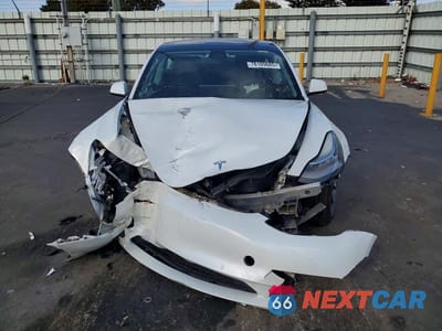 Piąte zdjęcie samochodu w środku: 2021 TESLA MODEL 3 VIN:5YJ3E1EA9MF854725 - miniatura