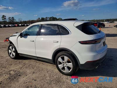 Drugie zdjęcie samochodu z przodu: 2019 PORSCHE CAYENNE VIN:WP1AA2AY8KDA07032 - miniatura
