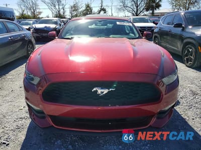 Piąte zdjęcie samochodu w środku: 2015 FORD MUSTANG VIN:1FATP8EM1F5374511 - miniatura