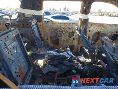 Zdjęcie 10 z 11 samochodu: 2017 CHEVROLET SUBURBAN K1500 VIN:1GNSKKEC6HR297789 - miniatura