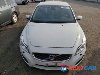 Piąte zdjęcie samochodu w środku: 2013 VOLVO C30 T5 VIN:YV1672MK3D2309706 - miniatura