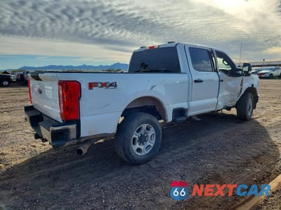 Trzecie zdjęcie samochodu z tyłu: 2025 FORD F250 SUPER DUTY VIN:1FT7W2BA1SED30900 - miniatura