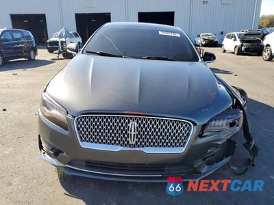 Piąte zdjęcie samochodu w środku: 2018 LINCOLN MKZ HYBRID SELECT VIN:3LN6L5LU0JR607557 - miniatura