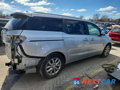 Trzecie zdjęcie samochodu z tyłu: 2019 KIA SEDONA LX VIN:KNDMB5C14K6539802 - miniatura