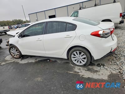 Drugie zdjęcie samochodu z przodu: 2014 KIA FORTE LX VIN:KNAFX4A60E5182922 - miniatura