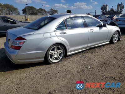 Trzecie zdjęcie samochodu z tyłu: 2008 MERCEDES-BENZ S 550 VIN:WDDNG71XX8A154684 - miniatura