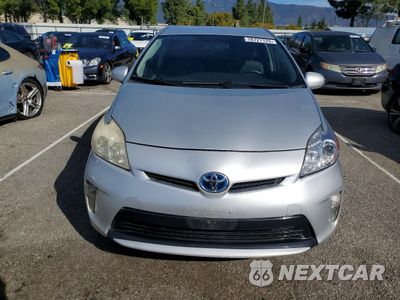 Piąte zdjęcie samochodu w środku: 2015 TOYOTA PRIUS VIN:JTDKN3DU3F0451313 - miniatura