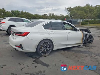 Trzecie zdjęcie samochodu z tyłu: 2021 BMW 330I VIN:3MW5R1J06M8B66645 - miniatura