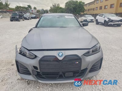 Piąte zdjęcie samochodu w środku: 2025 BMW I4 M50 VIN:WBY33HD06SFU35648 - miniatura