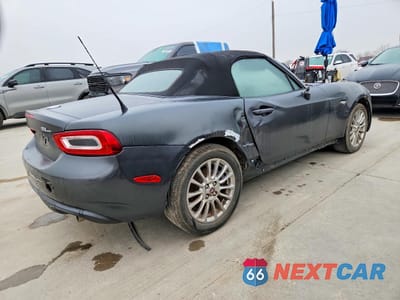 Trzecie zdjęcie samochodu z tyłu: 2017 FIAT 124 SPIDER CLASSICA VIN:JC1NFAEK4H0128612 - miniatura