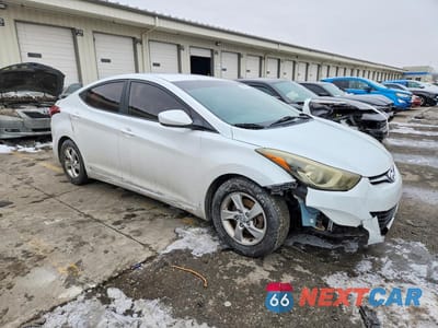 Czwarte zdjęcie samochodu z boku: 2015 HYUNDAI ELANTRA SE VIN:5NPDH4AE8FH565197 - miniatura