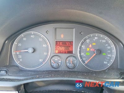 Zdjęcie 9 z 11 samochodu: 2006 VOLKSWAGEN JETTA VALUE VIN:3VWPG71K06M641543 - miniatura