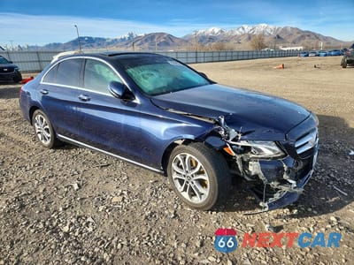 Czwarte zdjęcie samochodu z boku: 2018 MERCEDES-BENZ C 300 4MATIC VIN:WDDWF4KB1JR330117 - miniatura