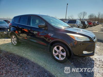 Czwarte zdjęcie samochodu z boku: 2015 FORD ESCAPE SE VIN:1FMCU0G93FUA10251 - miniatura