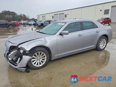 2014 CHRYSLER 300 2C3CCAAG2EH118984 - główne zdjęcie licytacji z USA - miniatura