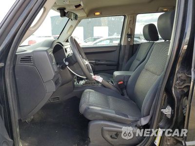 Zdjęcie 7 z 12 samochodu: 2008 JEEP COMMANDER SPORT VIN:1J8HG48K78C173125 - miniatura