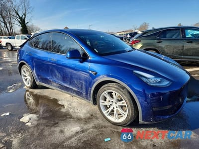 Czwarte zdjęcie samochodu z boku: 2021 TESLA MODEL Y VIN:5YJYGDEE3MF069895 - miniatura