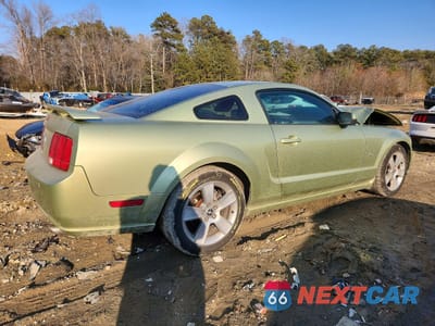 Trzecie zdjęcie samochodu z tyłu: 2006 FORD MUSTANG GT VIN:1ZVHT82H565250743 - miniatura