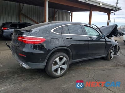 Trzecie zdjęcie samochodu z tyłu: 2019 MERCEDES-BENZ GLC COUPE 300 4MATIC VIN:WDC0J4KB2KF486081 - miniatura