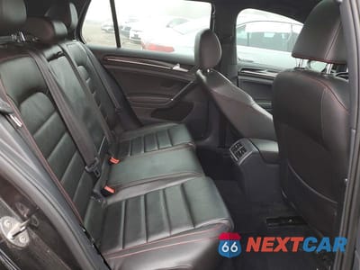 Zdjęcie 10 z 11 samochodu: 2015 VOLKSWAGEN GTI VIN:3VW5T7AU7FM099295 - miniatura