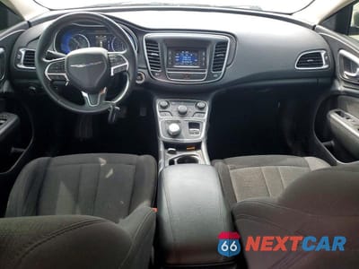 Zdjęcie 8 z 12 samochodu: 2016 CHRYSLER 200 LIMITED VIN:1C3CCCABXGN105720 - miniatura