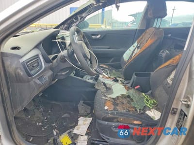 Zdjęcie 7 z 12 samochodu: 2019 KIA RIO S VIN:3KPA24AB2KE233376 - miniatura