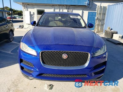 Piąte zdjęcie samochodu w środku: 2018 JAGUAR F-PACE PREMIUM VIN:SADCJ2GX4JA236160 - miniatura