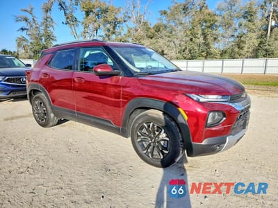 Czwarte zdjęcie samochodu z boku: 2023 CHEVROLET TRAILBLAZER LT VIN:KL79MPSL1PB088127 - miniatura