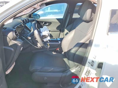 Zdjęcie 7 z 13 samochodu: 2026 MERCEDES-BENZ GLC 300 VIN:W1NKM4GBXTU105422 - miniatura