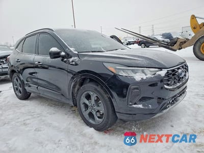 Czwarte zdjęcie samochodu z boku: 2024 FORD ESCAPE ST LINE VIN:1FMCU9MNXRUA87466 - miniatura
