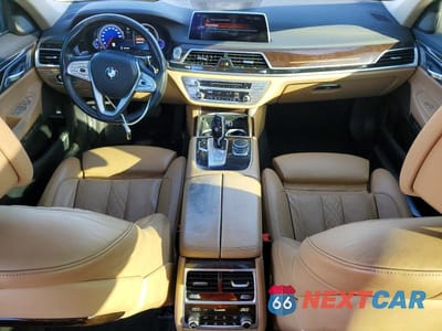 Zdjęcie 8 z 12 samochodu: 2016 BMW 750 XI VIN:WBA7F2C55GG415393 - miniatura