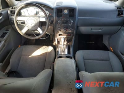Zdjęcie 8 z 12 samochodu: 2006 CHRYSLER 300 VIN:2C3KA43R26H221325 - miniatura