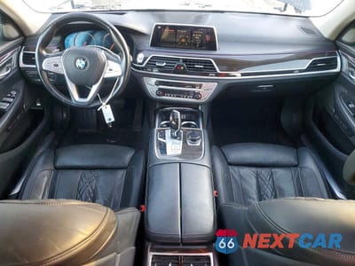Zdjęcie 8 z 11 samochodu: 2018 BMW 750I XDRIVE VIN:WBA7F2C56JG424465 - miniatura