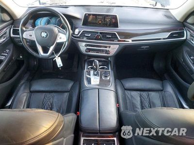 Zdjęcie 8 z 12 samochodu: 2018 BMW 750I XDRIVE VIN:WBA7F2C56JG424465 - miniatura