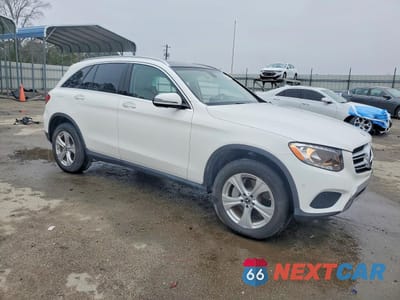 Czwarte zdjęcie samochodu z boku: 2018 MERCEDES-BENZ GLC 300 4MATIC VIN:WDC0G4KB8JV015104 - miniatura