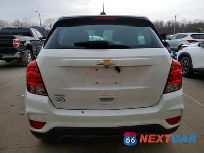 Zdjęcie 6 z 12 samochodu: 2017 CHEVROLET TRAX LS VIN:3GNCJKSB3HL207654 - miniatura