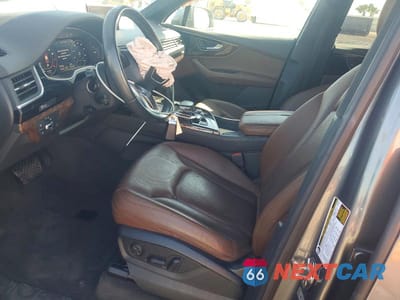 Zdjęcie 7 z 13 samochodu: 2017 AUDI Q7 PREMIUM PLUS VIN:WA1LAAF76HD047133 - miniatura
