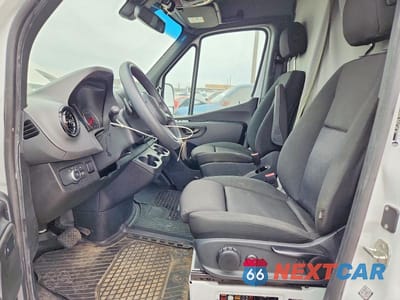 Zdjęcie 7 z 13 samochodu: 2024 MERCEDES BENZ SPRINTER 2500 2500 2WD TDSL CARGO STANDARD ROOF VIN:W1Y4NBHY9RT161379 - miniatura
