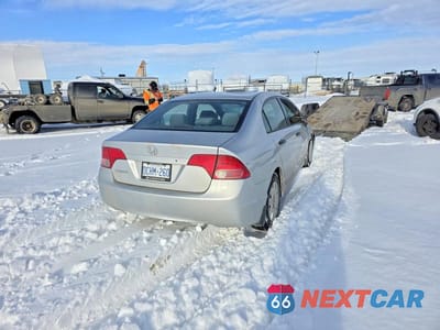 Trzecie zdjęcie samochodu z tyłu: 2007 HONDA CIVIC DX VIN:2HGFA16307H001851 - miniatura