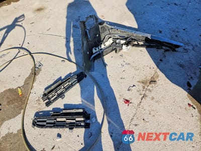 Zdjęcie 13 z 15 samochodu: 2016 LEXUS NX 200T BASE VIN:JTJBARBZ5G2087184 - miniatura