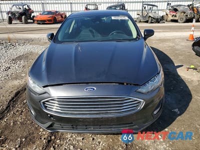 Piąte zdjęcie samochodu w środku: 2019 FORD FUSION SE VIN:3FA6P0HD1KR280596 - miniatura